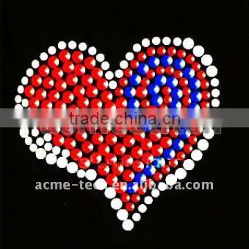 Best Valentine gift: Colourful heart rhinestone