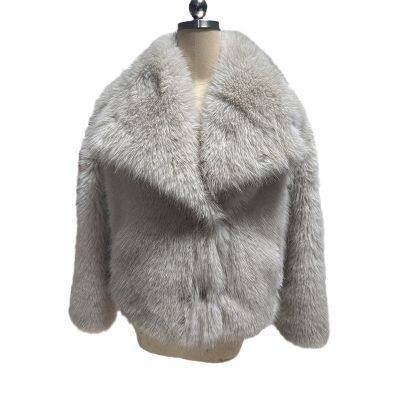 Fashionable Solid Color Collared Short Faux Fur Coat for Elegant Winter Commuter Look