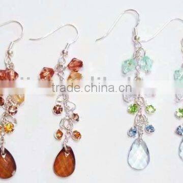 Fashion earring with bead and stone pendant