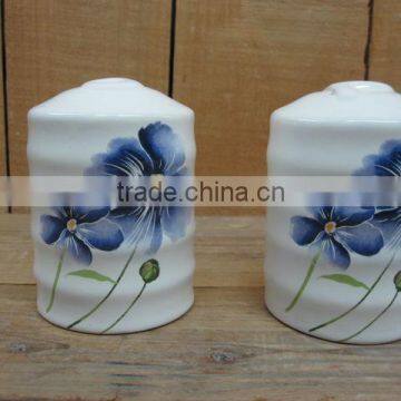 New Ceramic salt and pepper /herb shaker set