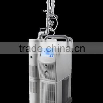 Skin Renewing Popular Co2 Laser Equipment / Wrinkle Removal Skin Portable Regeneration 15W(20W) Co2 Fractional Laser / Fractional Co2 Laser Machine Face Lifting Stretch Mark Removal photo-2