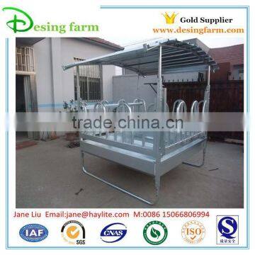 Square hay feeder with roof for horse and cattle