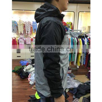 Wholesale Windproof Contrast Color Winter Jackets Stock Lots photo-2