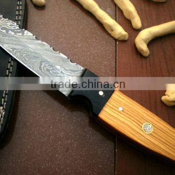 udk h277" custom made Damascus hunting knife with beautiful rose wood handle