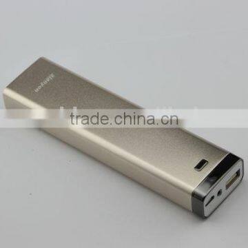 8800mah Metal Cover High Conversion Rate Power Bank for Tablets