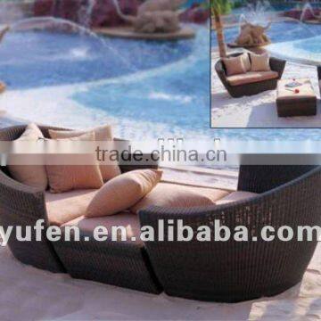 Perfect Plastic Rattan Sofa Bed for Outdoor photo-2
