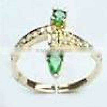 Ring With Emerald & Diamonds