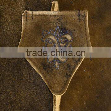 Herren Trachten Lederhose Bundhose Kurz Mit Tragern Aus Rindveloursleder in Hellbraun photo-4