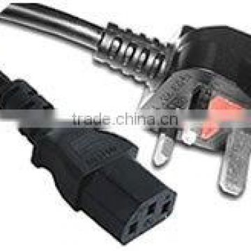 UK molded pin plug power cord with IEC C13 connector