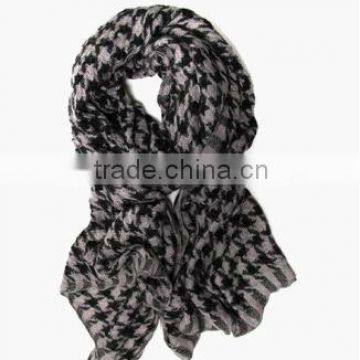 Acrylic Houndstooth Scarf