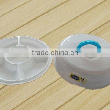 clear round plastic cake box with 4 sections