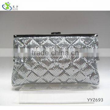 Rhombus sewing aluminium mesh clutch