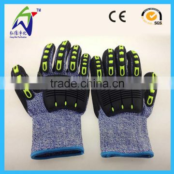 Cheap price cut resistant gloves level 3 anti cut gloves