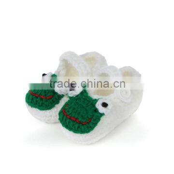 Factory direct OEM custom crochet new born baby shoes white