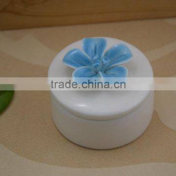 Wholesale Porcelain Jewel Box With Flower Shape Design photo-4