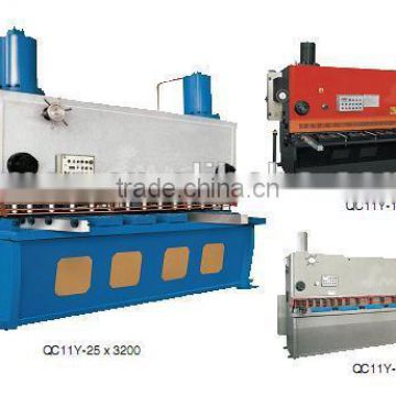 Variable rake type hydraulic metal shear