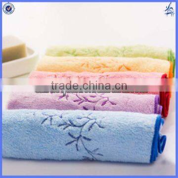 2015 Hot Sale Square Bamboo Fiber Face Towel China Mamufacturer photo-2
