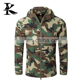 Wholesale apparel outdoor winter camo softshell jacket