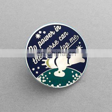 Custom wholesale cheap price metal pin badge in China