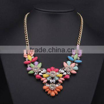 2014 New Stunning Z Cluster Statement Bib Necklace