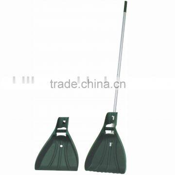 Plastic leaf rake and claw