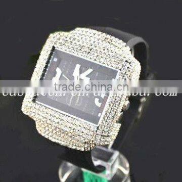 Fashion square case watch with small whtie crystal insreted and rubber band