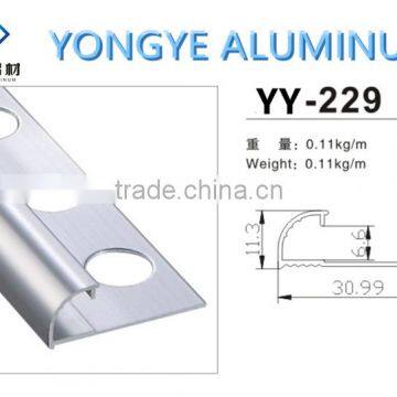 Customized shape aluminum tile trim