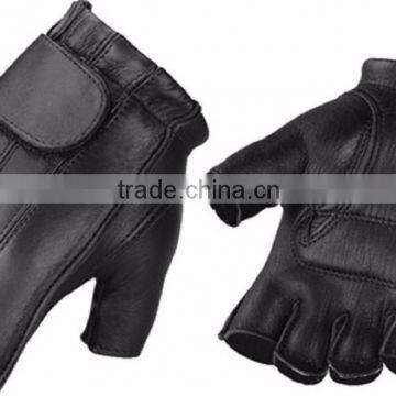 Black moterbike riding gloves