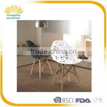 Top quality simple design special plastic moon chair with beech legs