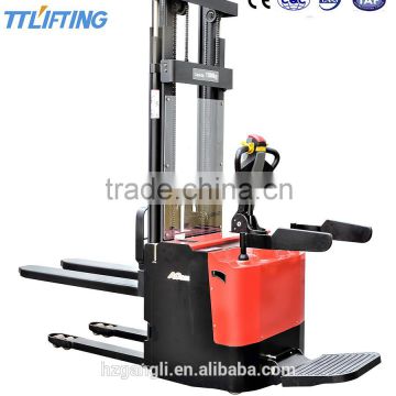 Straddle Electric Stacker