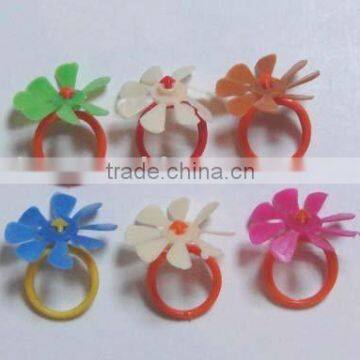 Flower-shaped ring for toy accessories