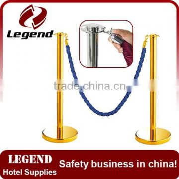 Safety barrier guide line barrier retractable rope post