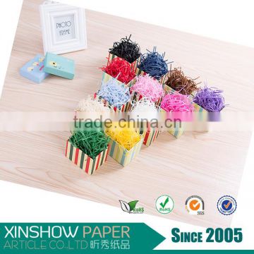 filling Candy box coloured tissue paper confetti