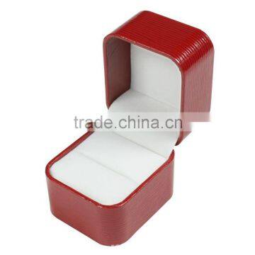 decent engagement white velvet ring box wholesale