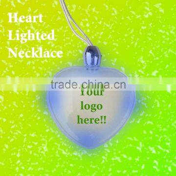 [Super Deal] Light Up Heart Necklace