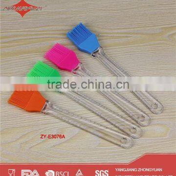 2014 hot sale good plastic handle silicone brush