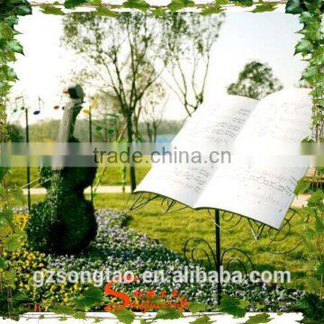 2015 Chinese hottest artificial landscape grass topiary violin instrument