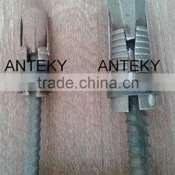 Расширяемая оболочка скобяного анкера, винтовой накат