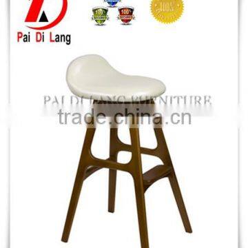 Latest Design High Quality Antique Solid Wood Bar Chair