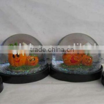 Plastic material halloween pumpkin snow globe