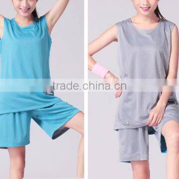 2016 Women Double-sided Sportwear Quick Dry Basketball Jersey Set photo-2