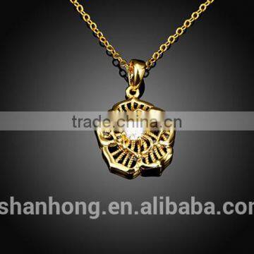 Fashion is Hollow-out Decorative Pattern Diamond Pendant Necklace photo-5