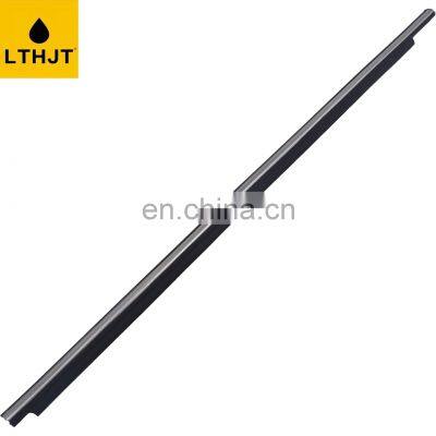 High Performance Auto Spare Parts Car Front Right Door Outer Window Moulding 75710-60051 For LAND CRUISER 100 UZJ100 1998-2007
