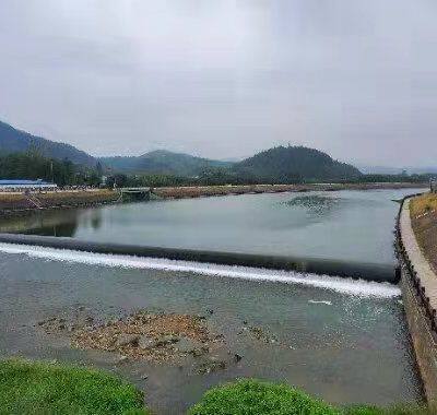 Lightweight Inflatable Rubber Dam With Polyester Reinforcement for Industrial Water Retention photo-2