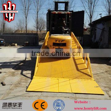 10 ton mobile hydraulic container unloading ramp