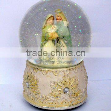 Polyresin religion holy family glasses water globe