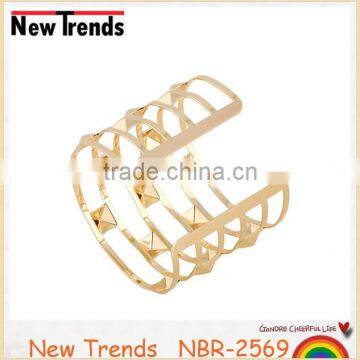 Golden Iron Metal Cuff Women's Fashion Bangle Bracelet