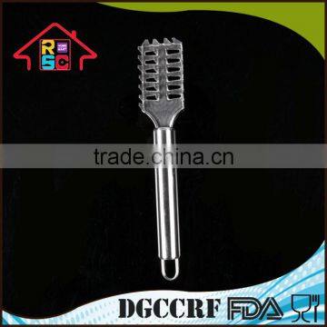 QC Staffs Ensure Antibacterial Fish Skin Peeler photo-2