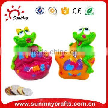 Polyresin Lovely Frog Money Box photo-4