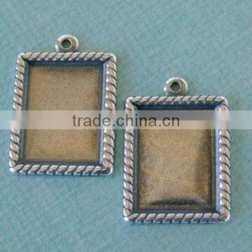 2 Braided Edge Frame Setting Charms